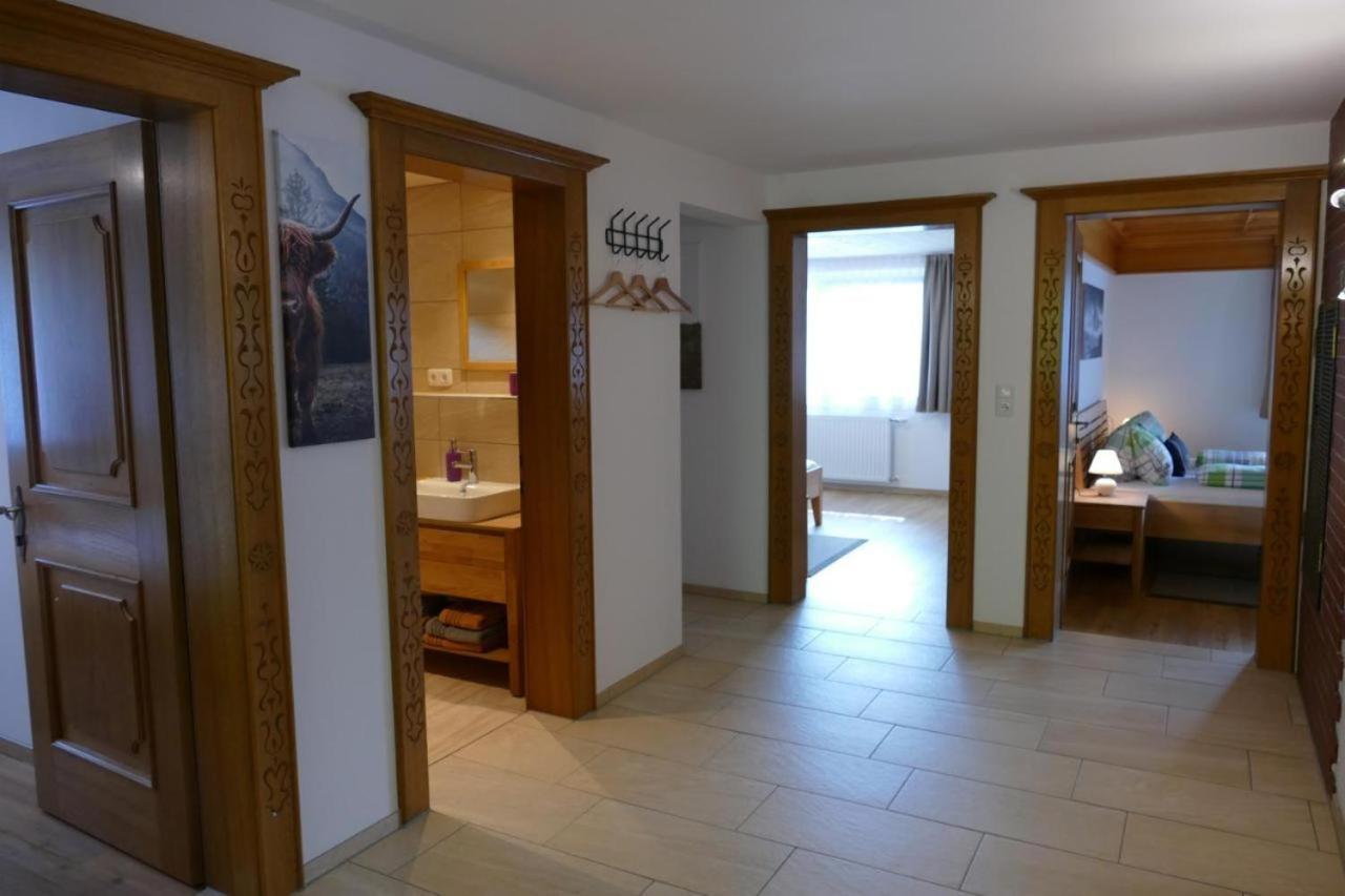 Alpenbauernhaus Konzett Schruns Habitación foto